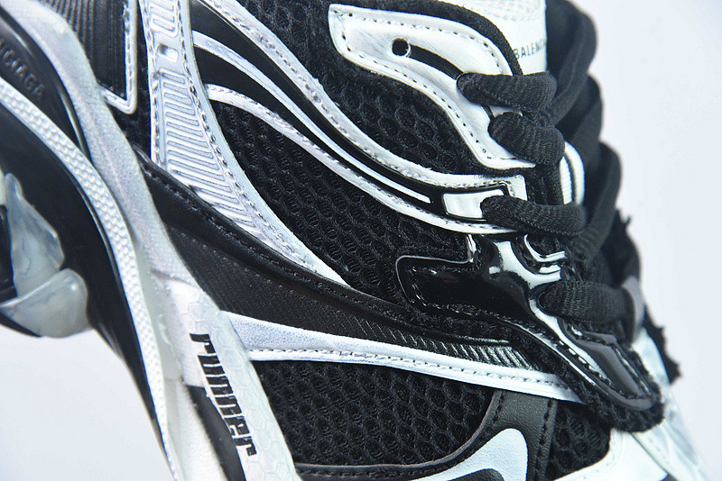Ba*len*cia*ga runner sneaker