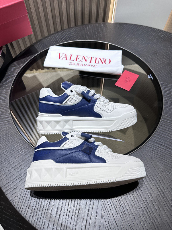 Va1e*ntin0 sneaker