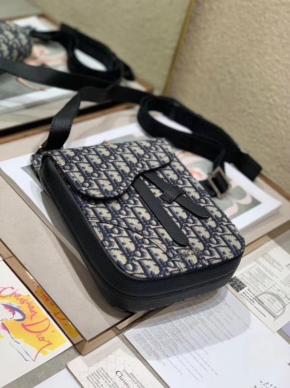 D10r bag
