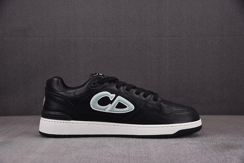 dio* sneaker