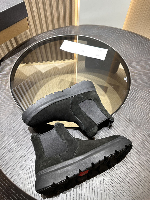 UGG