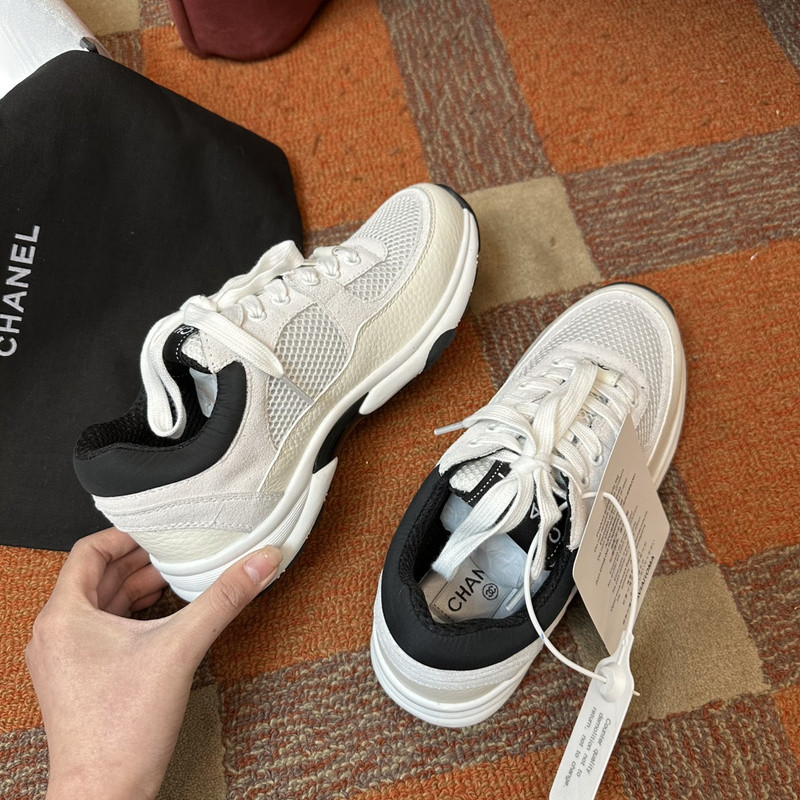 Ch**el sneaker