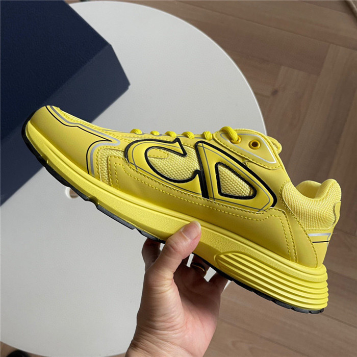dio* sneaker
