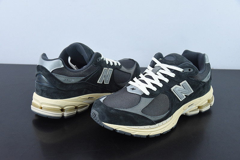 new balance sneaker