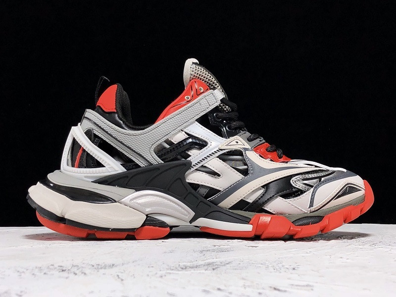 bc track sneaker