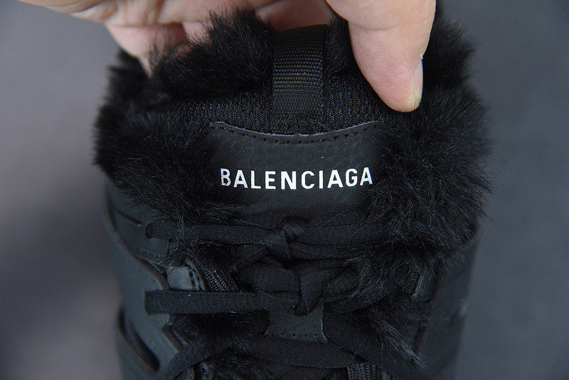 bc track sneaker