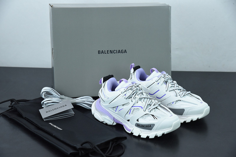 bc track sneaker
