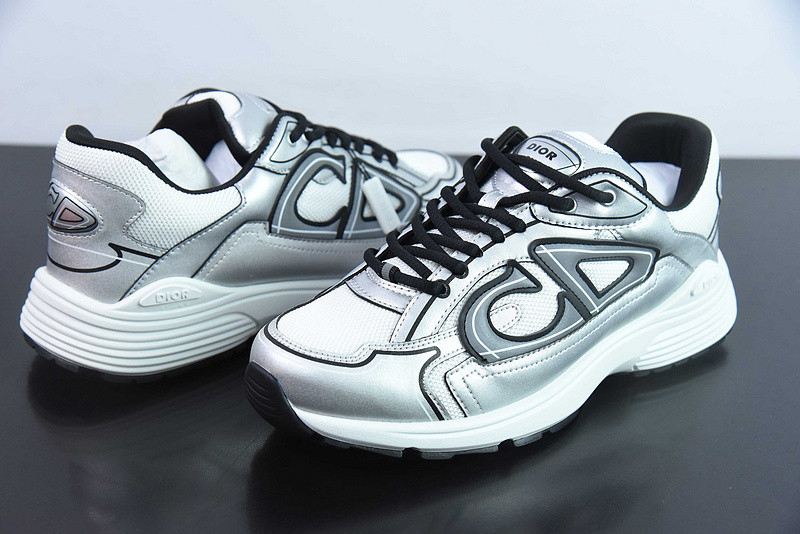 dio* sneaker
