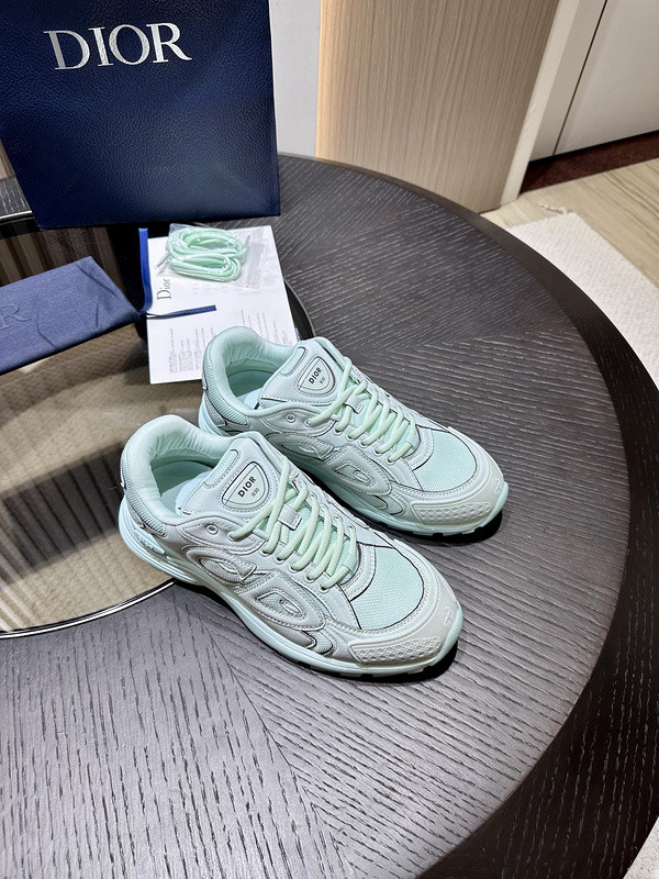 dio* sneaker