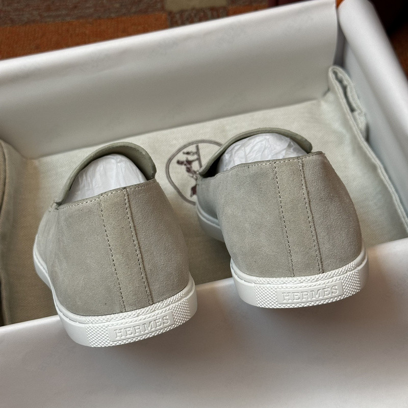H**me5 sneaker