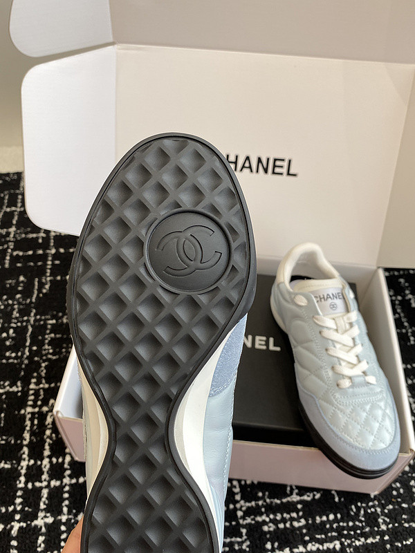 Ch**el sneaker