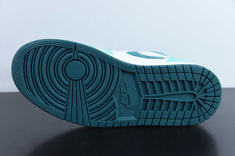 air jordan 1 mid chenille "bleached turquoise" dz3745‑300