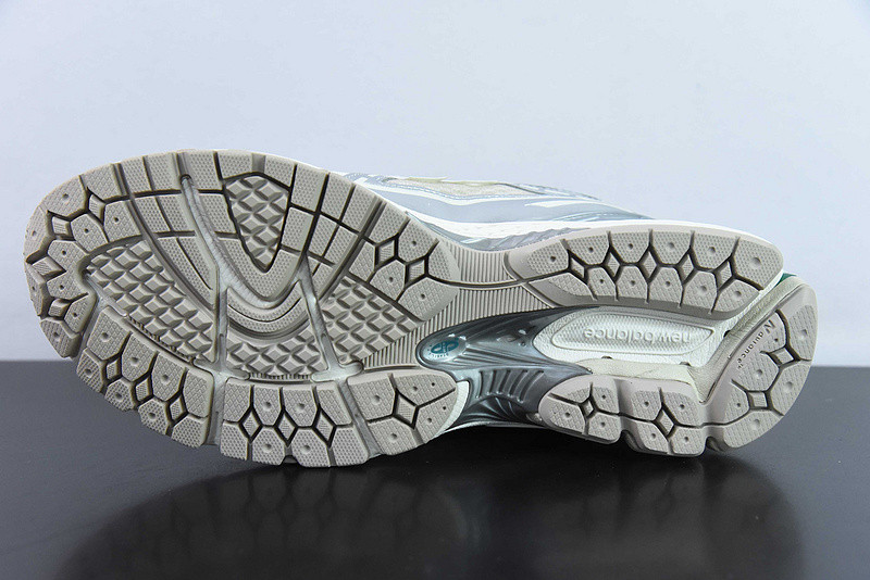 new balance sneaker