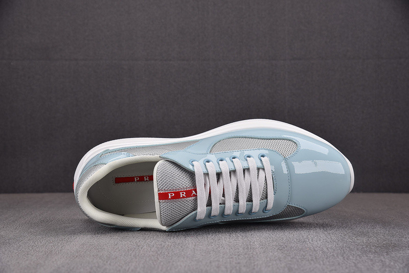 pr sneaker