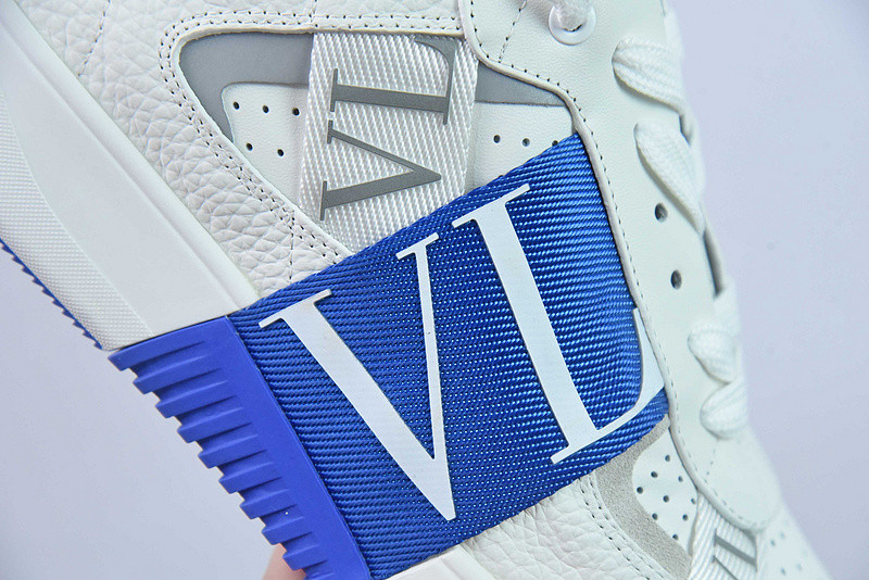 Va1e*ntin0 sneaker