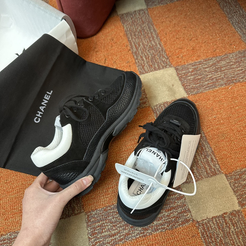 Ch**el sneaker