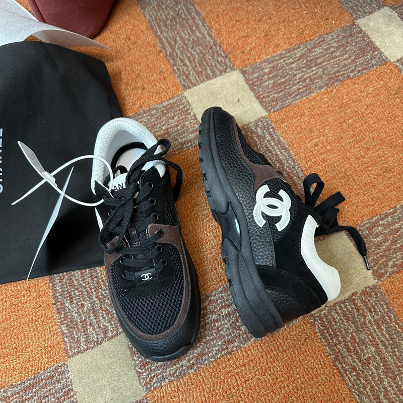 Ch**el sneaker