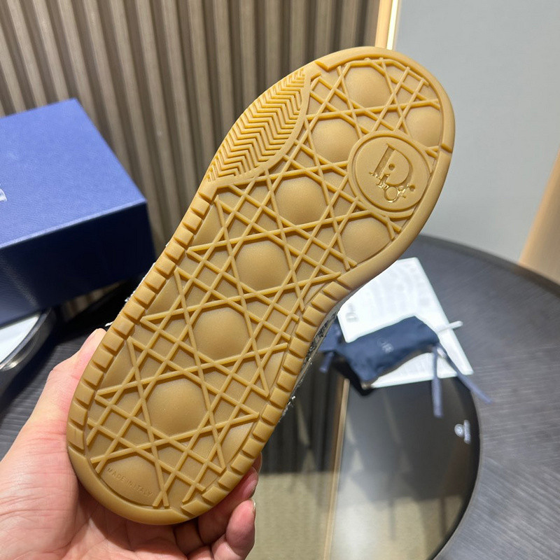 DIO* SNEAKER