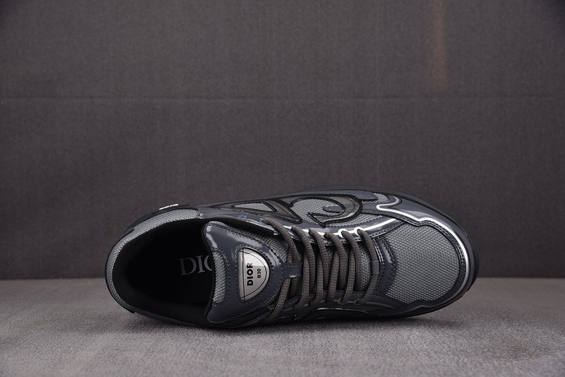 DIO* SNEAKER