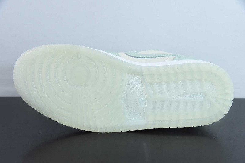 Air Jordan 1 Low SE Seafoam HF4078-100