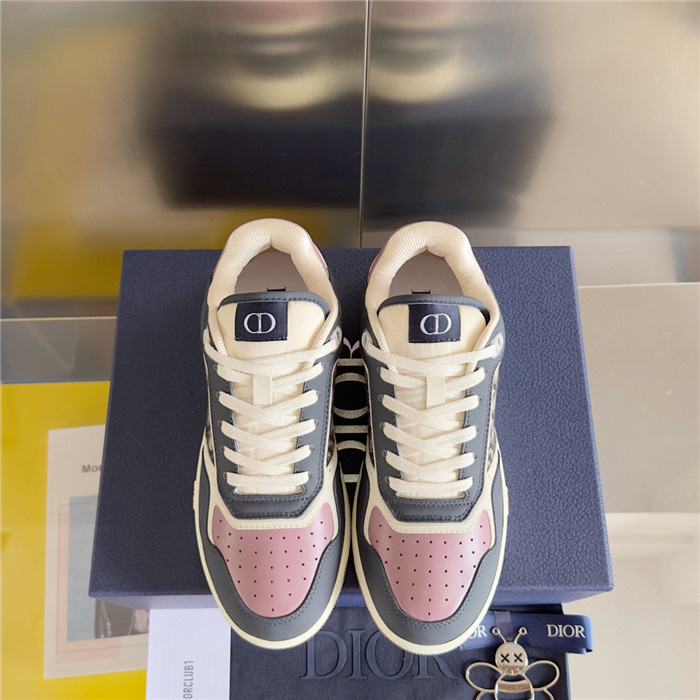 dio* sneaker