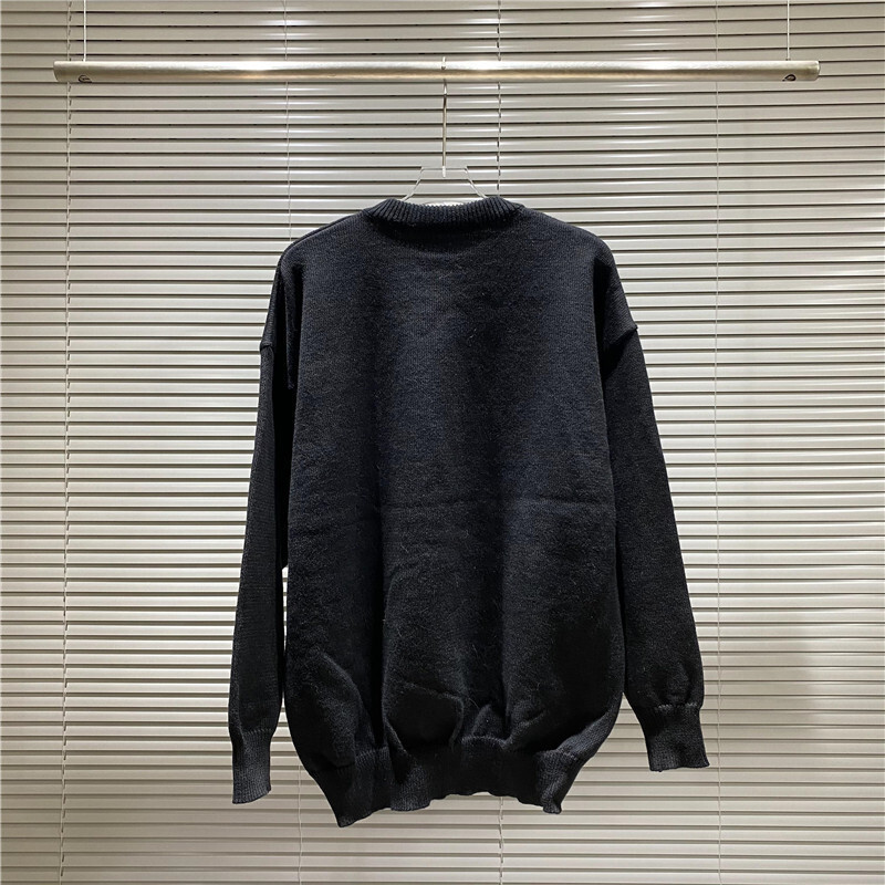 Ba1en*iaga clothes