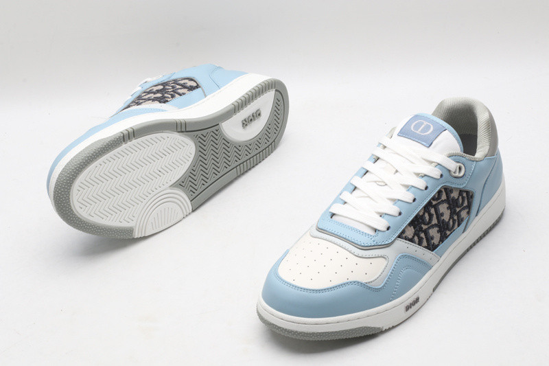 dio* sneaker