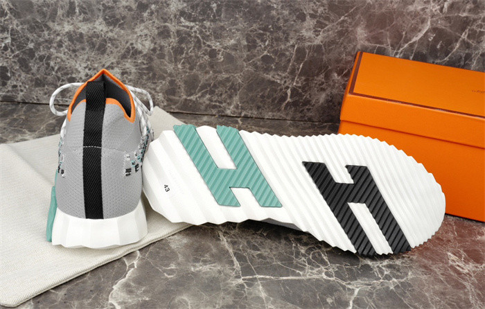 H**mes sneaker