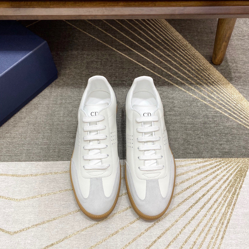 dio* sneaker