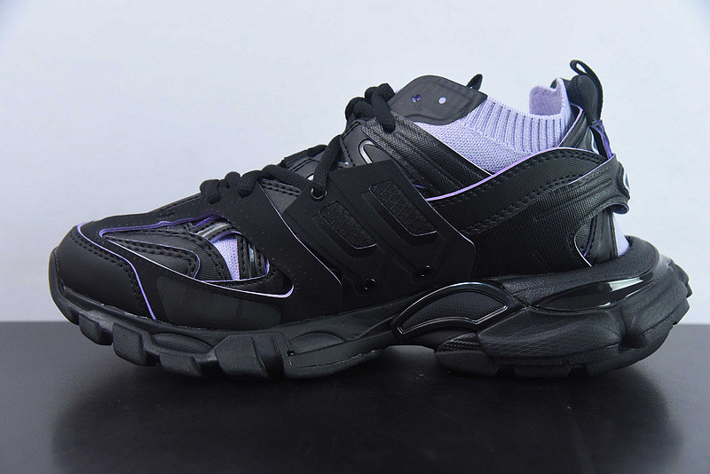 bc track sneaker