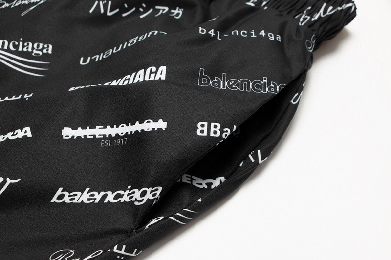 Ba*len*cia*ga clothes