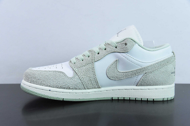 air jordan 1 low "light green" fn5214-131