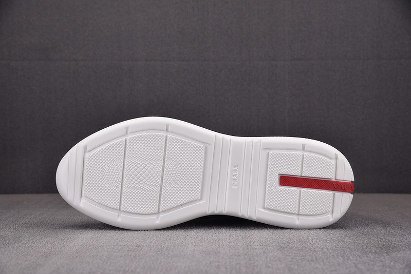 pr sneaker