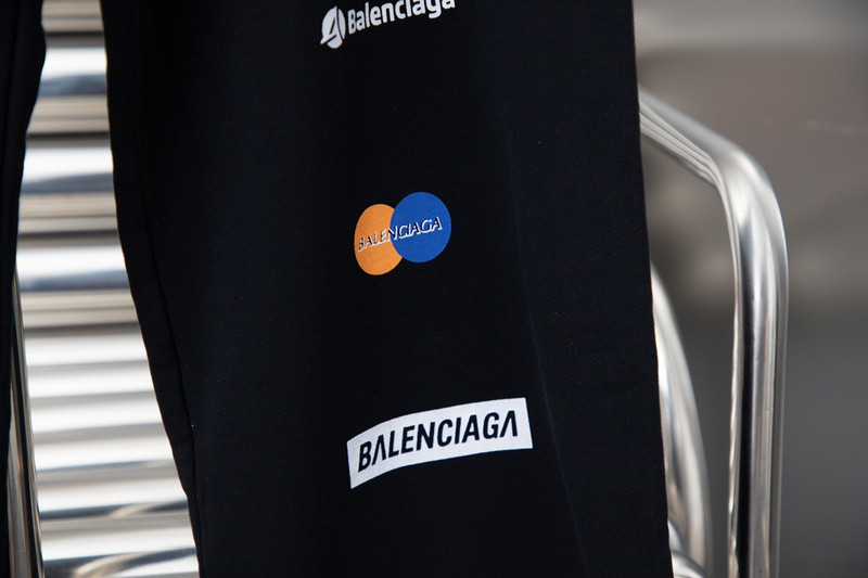 Ba*len*cia*ga clothes
