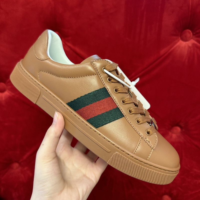 G*u*i sneaker