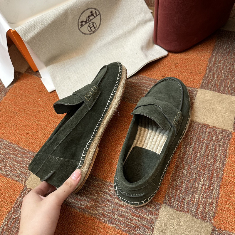 H**me5 sneaker