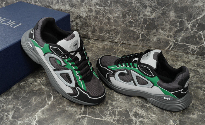 dio* sneaker