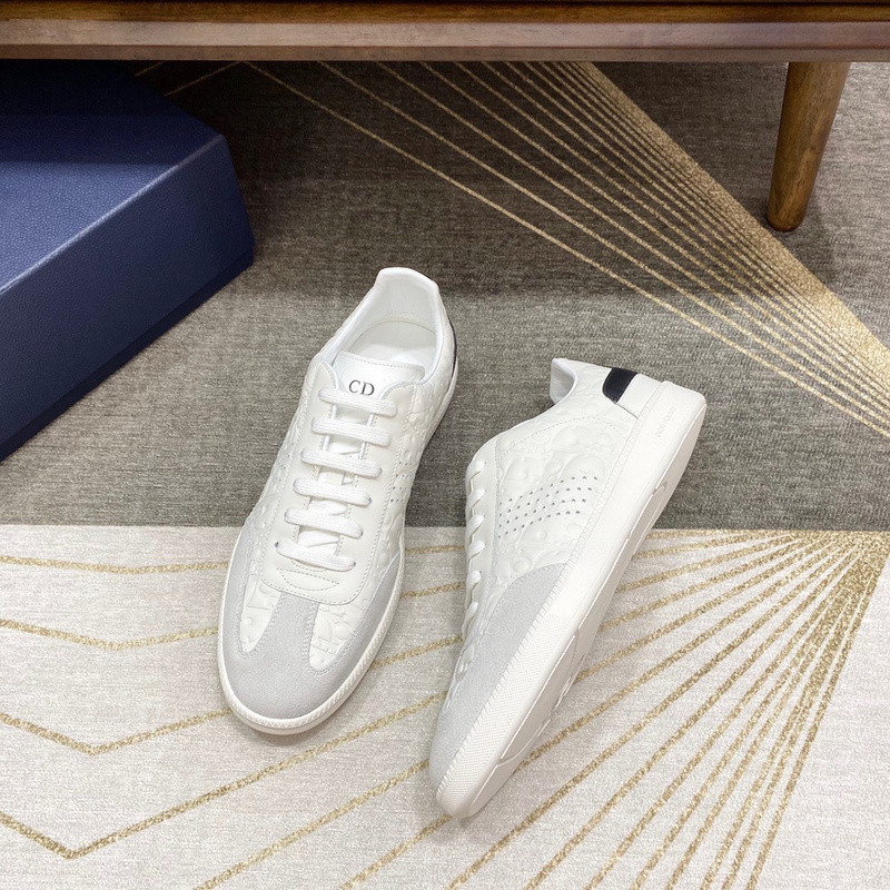dio* sneaker