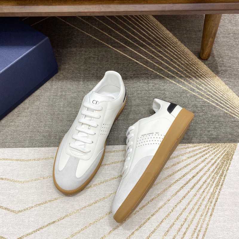 dio* sneaker