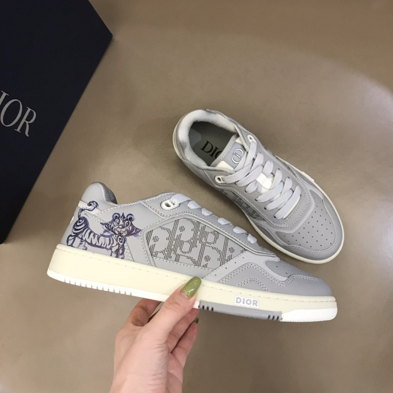 dio* sneaker