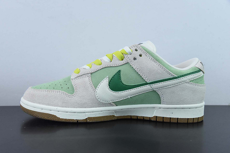 nike dunk low se 85