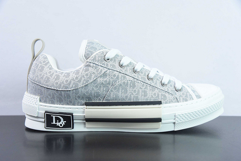 dio* x converse sneaker