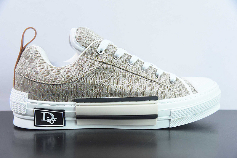 dio* x converse sneaker