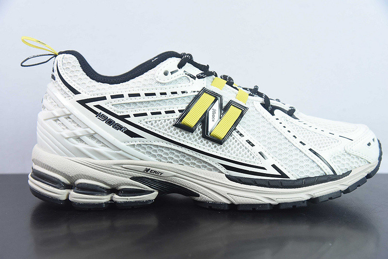 new balance sneaker