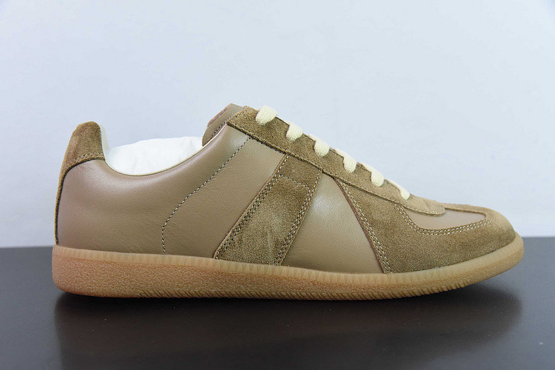 ma*s*n Ma*i*la sneaker