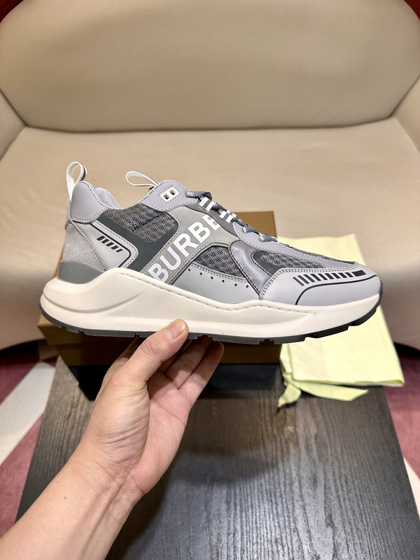 B**rry sneaker