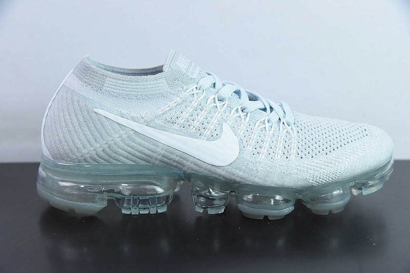 Nike Air VaporMax ''White Christmas'' 849558-100