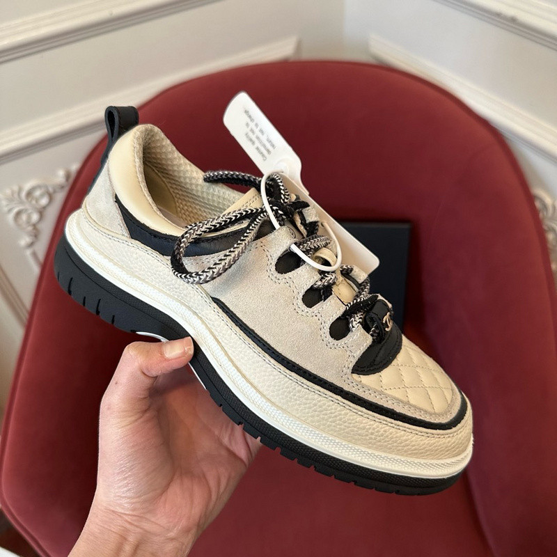 Ch**el sneaker