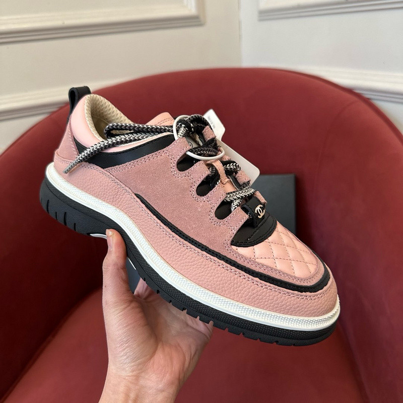 Ch**el sneaker