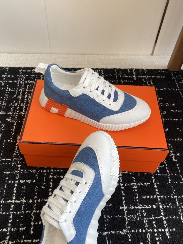 H**me5 sneaker